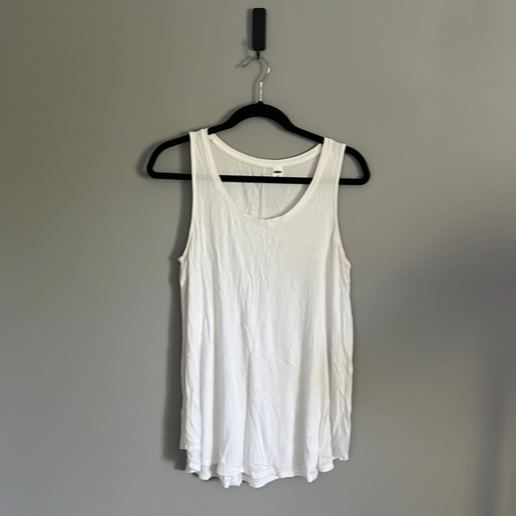 White Tank - Picture 3 of 4